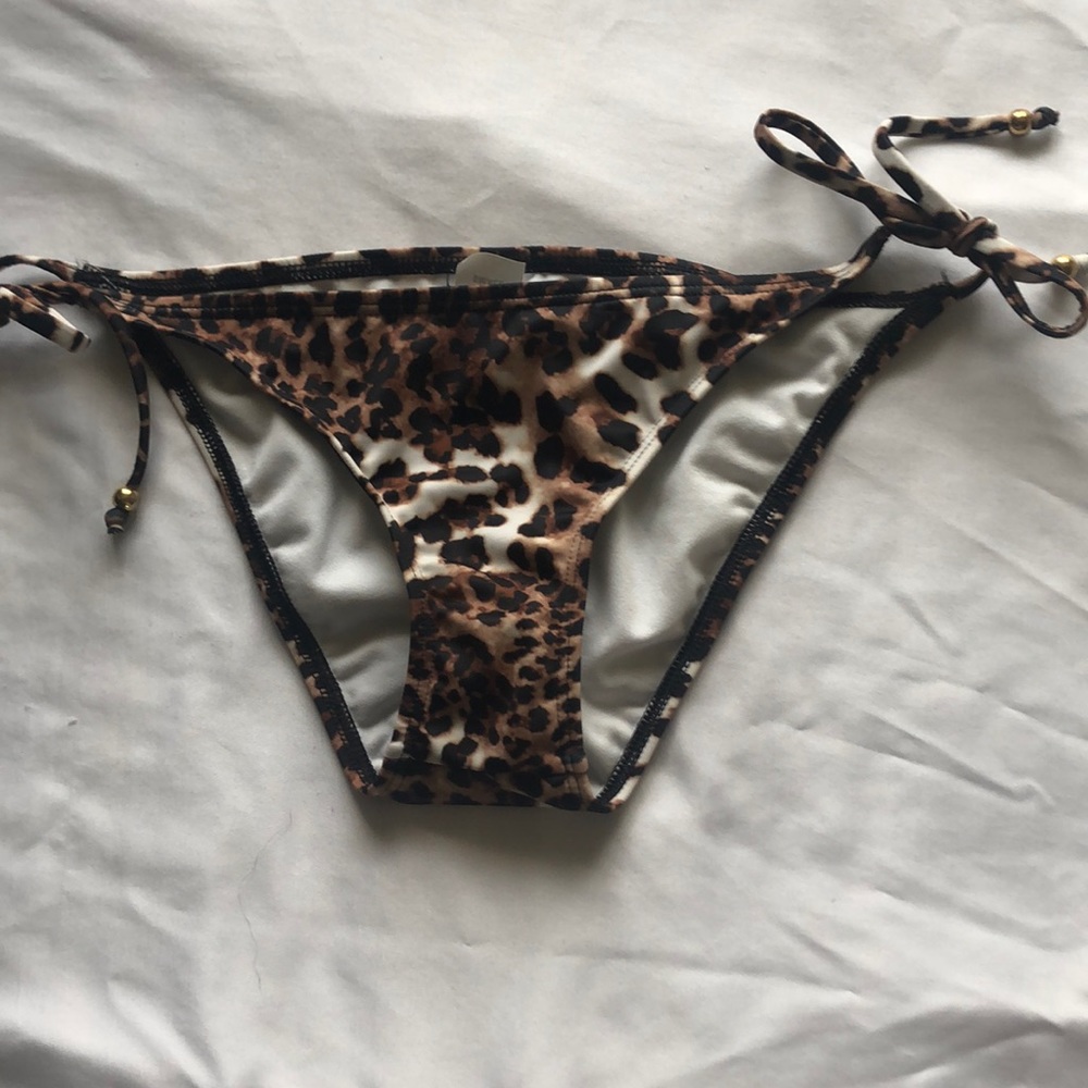 Bikini bottoms